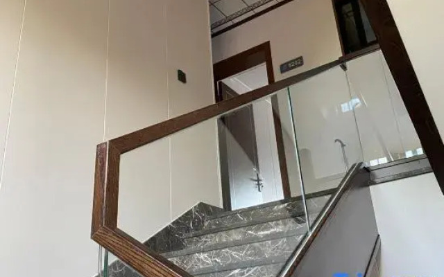 Slow resident accommodation