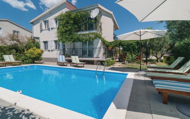 Awesome Home in Kastel Stari With Wifi and 3 Bedrooms