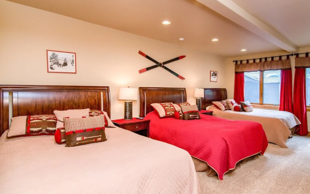 Lakeshore Townhouse 936