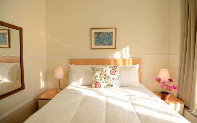 Parc Suites Hotel