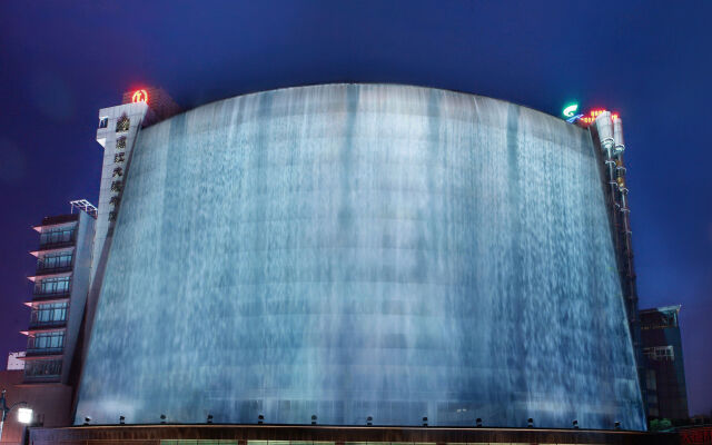 Guilin Lijiang Waterfall Hotel