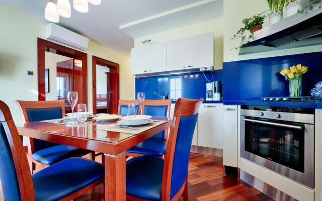 Seafront Apartment For4