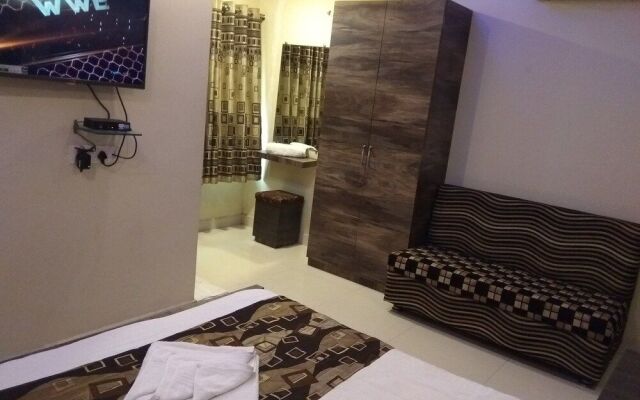 JK Rooms 128 Hotel RR