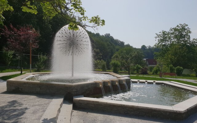 NUHR Medical - Hotel & Restaurant