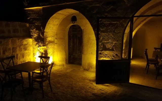 Cronos Cappadocia Cave Hotel