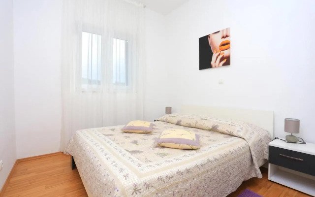 Apartments by the sea Trogir - 16210