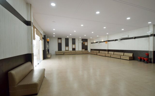 Royal Castillo By OYO Rooms
