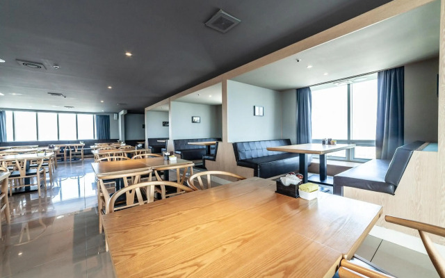 Gangneung Tourist Hotel