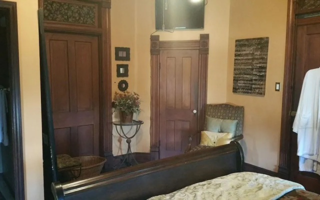 Fig Tree Manor