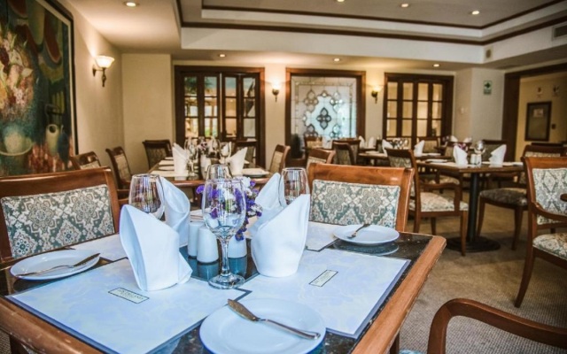 Los Tallanes Hotel & Suites