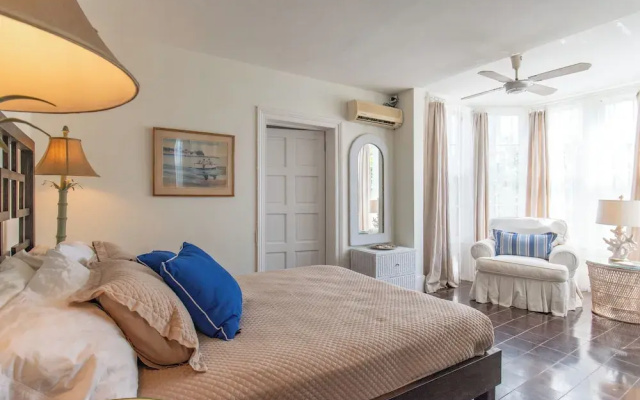Captain'S Quarters: Restored Waterfront Home With Sunset Views