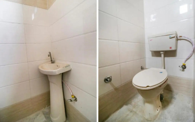 Hotel Andrew's by OYO Rooms