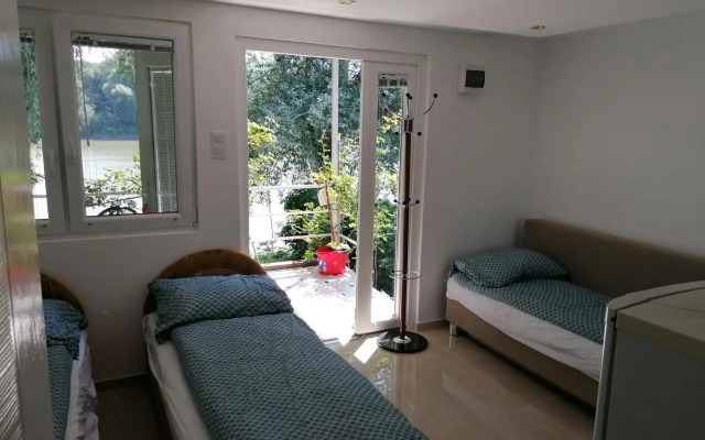 Aqua Bella Apartman