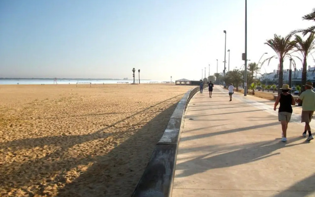 Belvilla by OYO Beachfront Apartment