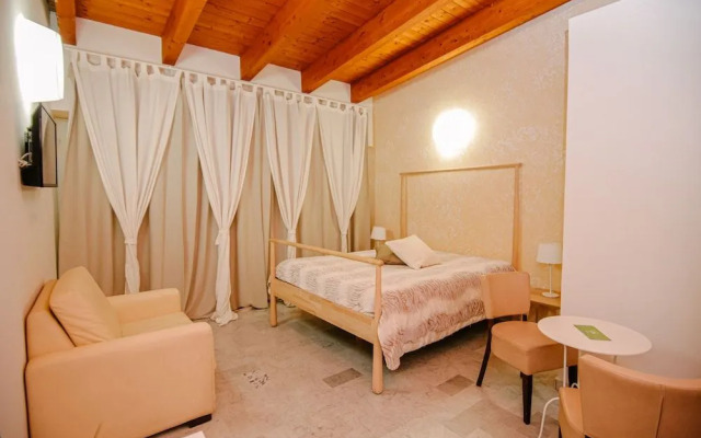 Quadrifoglio Village