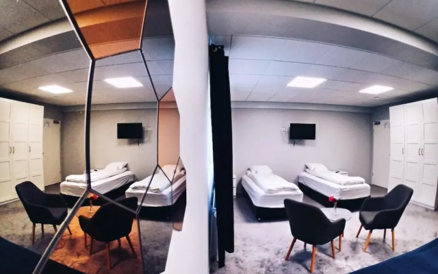 Hotel Tjarna Keflavik Airport