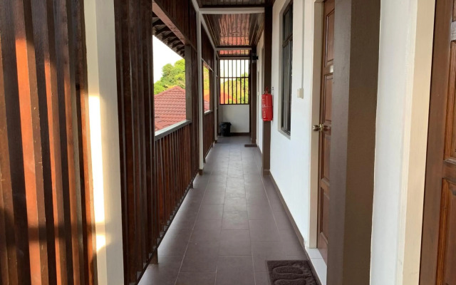 Wan Danisha Villa Inn