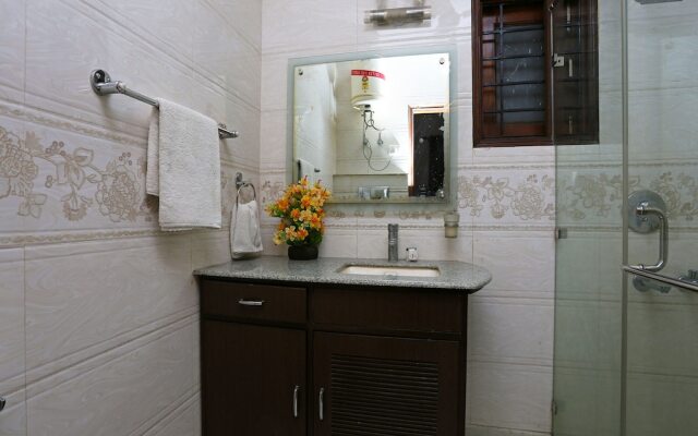 OYO 306 Hotel Staayy Inn