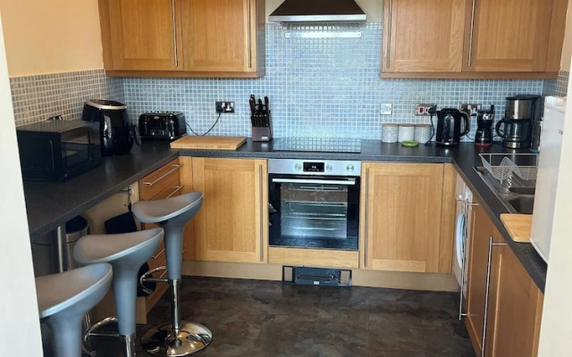 Cardiff Apt - Sleeps 6 - Castle & Stadium Nearby