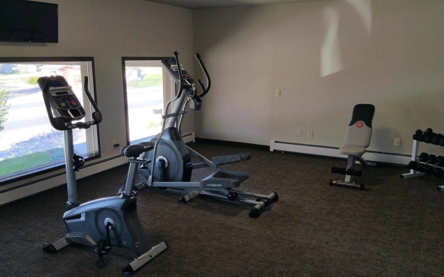 Sandhill Inn & Suites