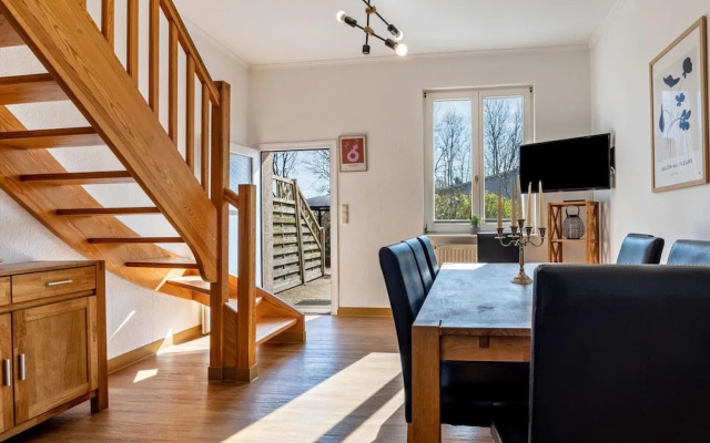 Apartment by Lake Muritz With Marina Views