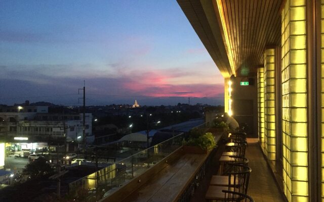Laekhon Nonbai Hotel