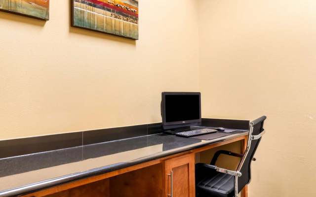 Comfort Suites at Katy Mills