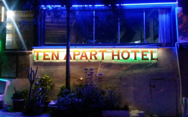 Ten Aparts