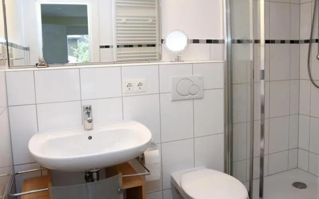 Dr-Ross-Str-14-Schulzes-Hues-3-EG-Bungalow