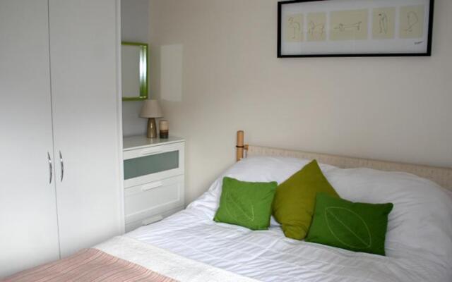 Kings Court Apartments