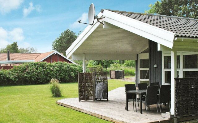 Expansive Holiday Home in Stege With Indoor Whirlpool