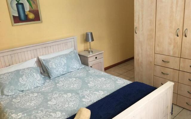 Pelican Accommodation Ottery