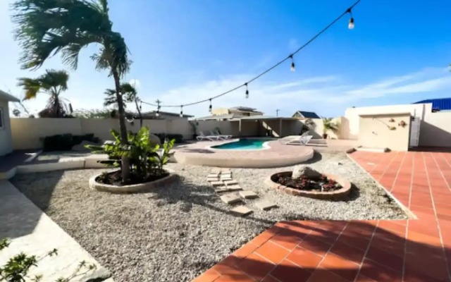 Spacious 6BR Villa w Pool Close2beach Sleeps 16