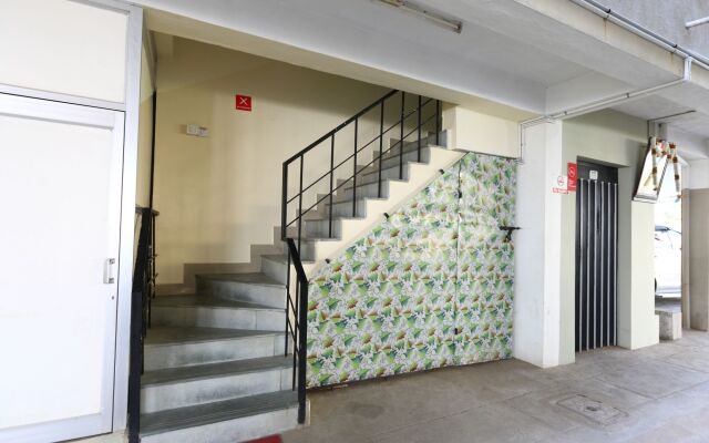 OYO 3860 Apartment JLS Gruha