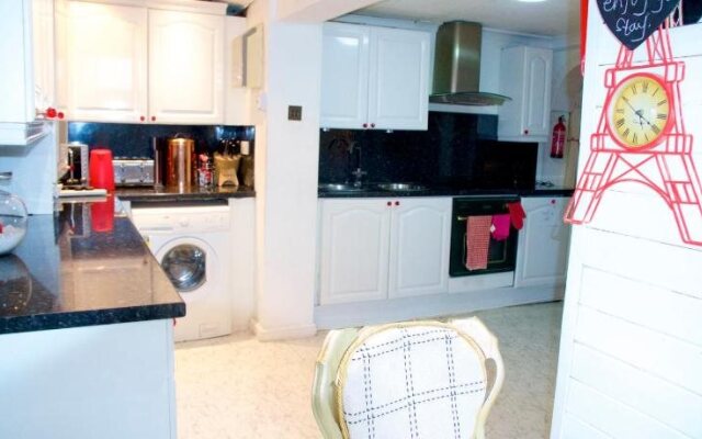 A & L Lodgings
