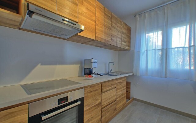 Stunning Home in Prizba With Wifi and 6 Bedrooms