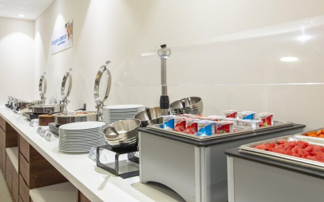 Holiday Inn Express Mexico Basilica by IHG