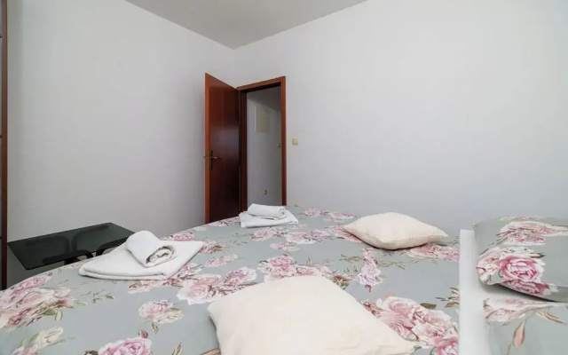 Apartments Snjezana