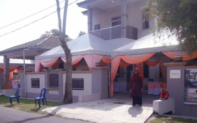 ArRayyan Guesthouse & Homestay