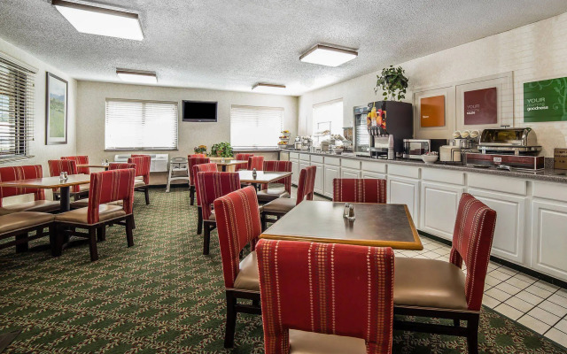 Yellowstone River Inn & Suites