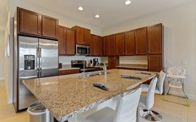 4BR Townhome in Festival