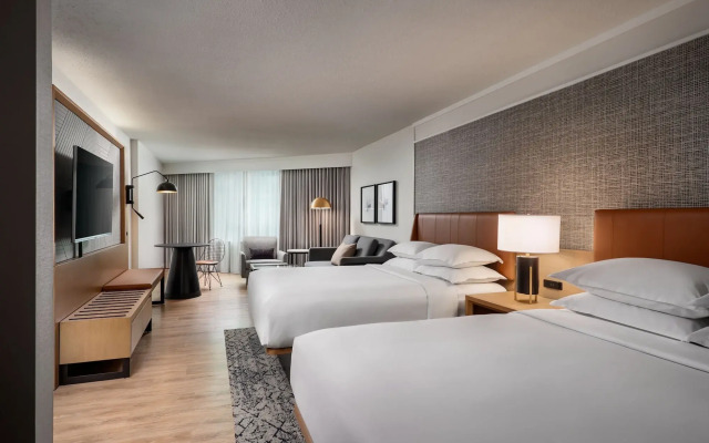 Sheraton Gateway Hotel In Toronto International Airport