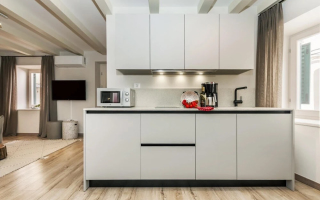 Yellow House Rovinj - Duplex Apartment