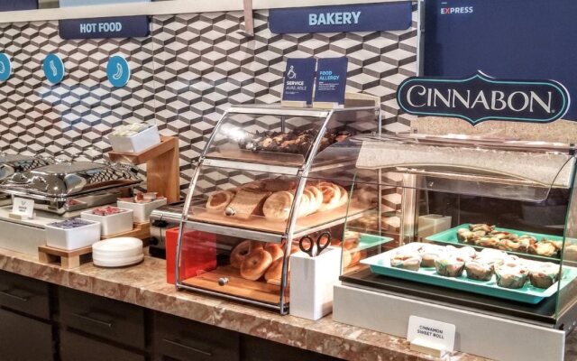 Holiday Inn Express Hotel & Suites Carlsbad Beach by IHG