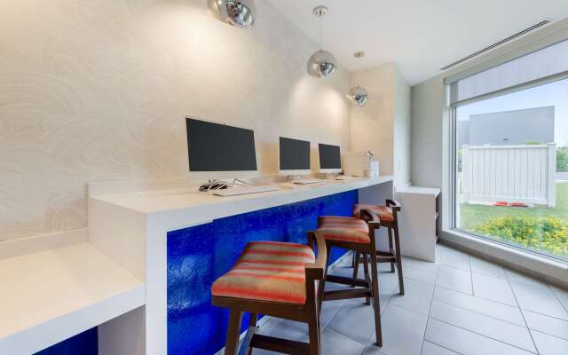 GLō Best Western Kanata Ottawa West