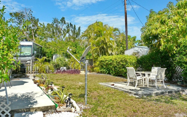 413 Mango Avenue