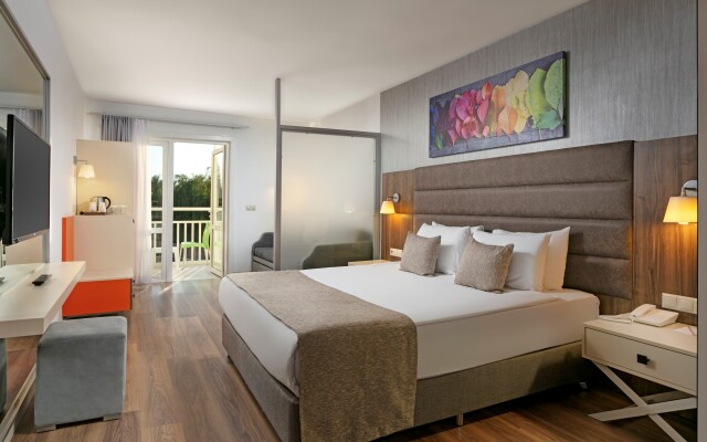 Seven Seas Hotel Blue