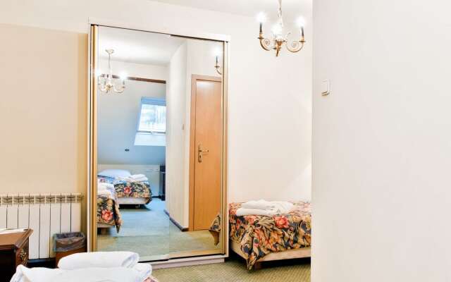 Aparthotel Miodosytnia