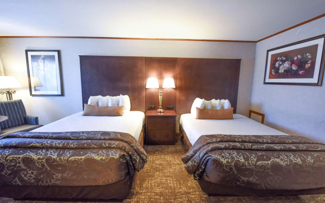 Best Western Plus Dockside Waterfront Inn