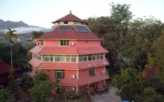 Mengla Bajiaolou Inn